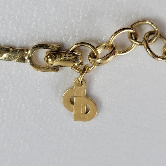 CHRISTIAN DIOR Pearl Rhinestone Pendant Necklace & DIOR Pearl Earrings - Picture 8 of 12